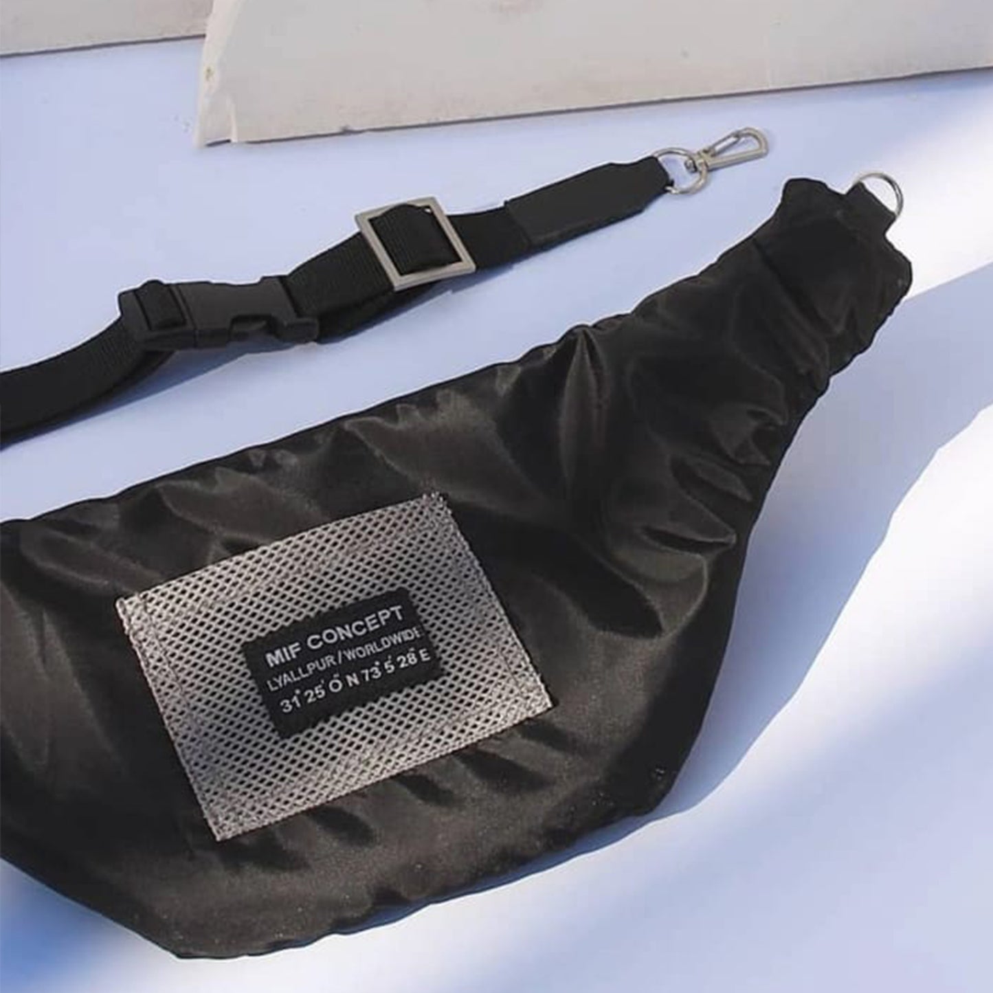 Signature fannypack